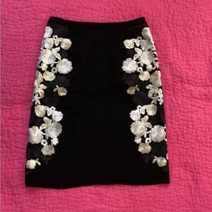 Diane Von Furstenberg Black embroidered Floral Pencil Skirt, US4